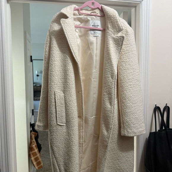 Abercrombie & Fitch Cream Teddy Jacket - Picture 2 of 5